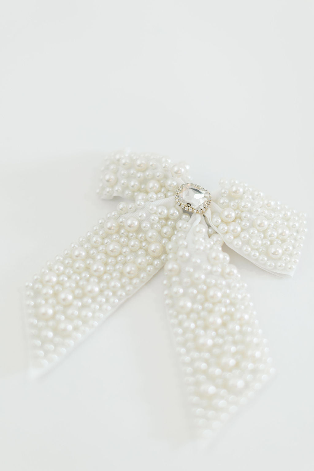 Bow || White Pearl