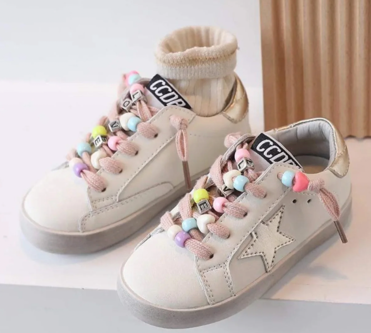 Sneakers|| Star and Fashion